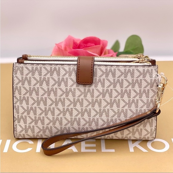 💙 Michael Kors DoubleZip Wristlet
Wallet Vanilla New - Picture 9 of 14